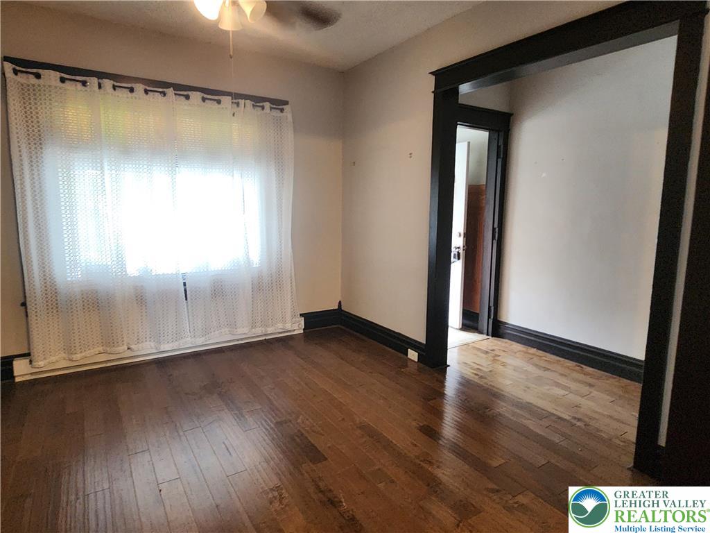 1841 Lincoln Avenue Property Photo 8