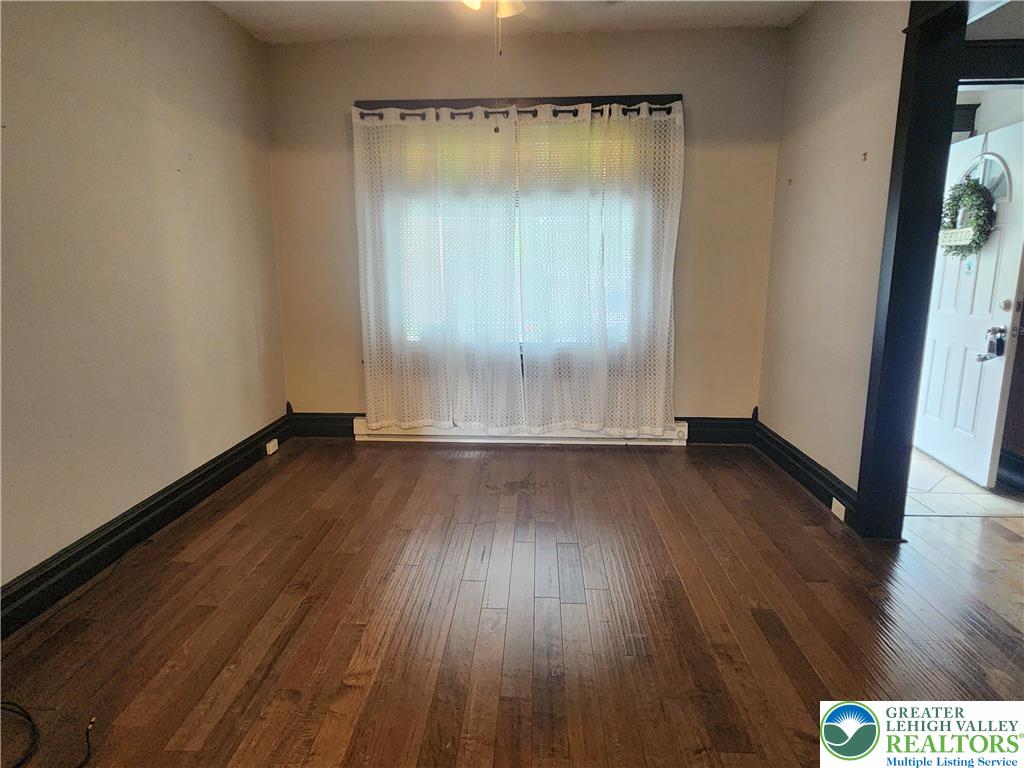 1841 Lincoln Avenue Property Photo 9