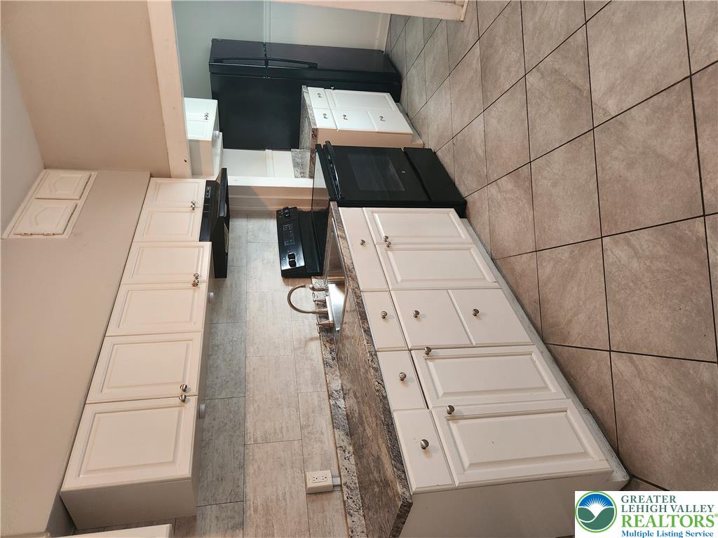 1841 Lincoln Avenue Property Photo 10