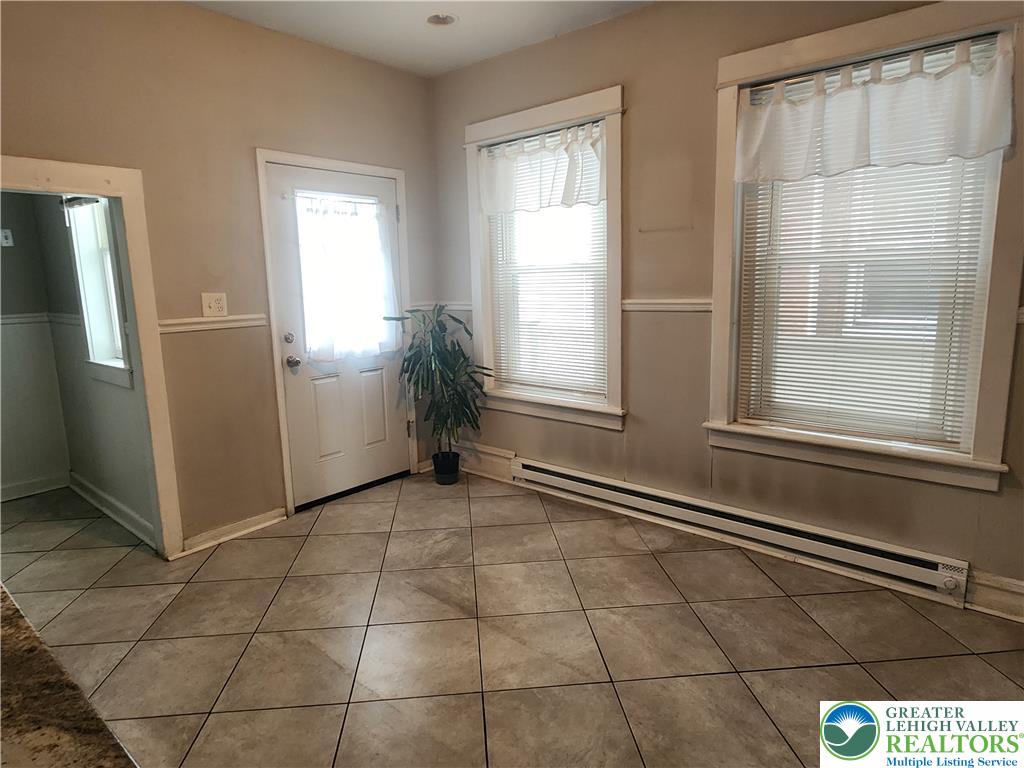 1841 Lincoln Avenue Property Photo 11