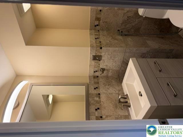 2107 West Broad Street Property Photo 8