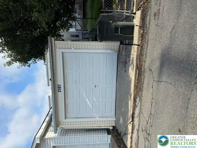 2107 West Broad Street Property Photo 31
