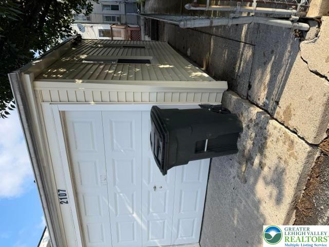 2107 West Broad Street Property Photo 32