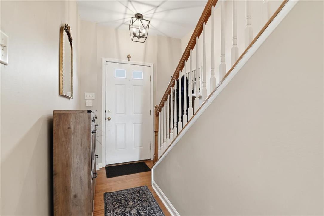 1648 Oakridge Lane Property Photo 8