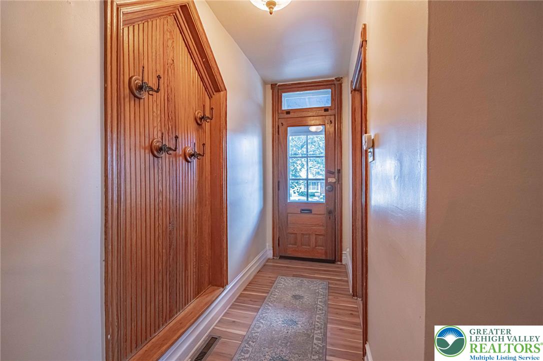 538 Broad Street Property Photo 7