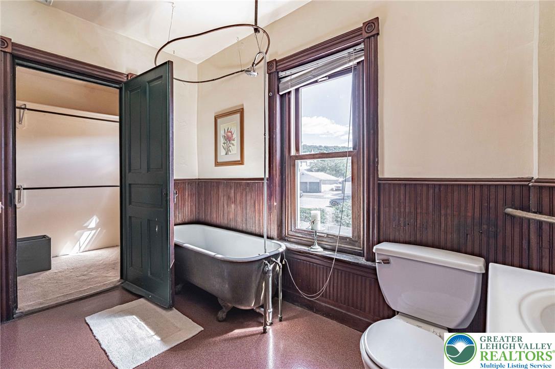 538 Broad Street Property Photo 32