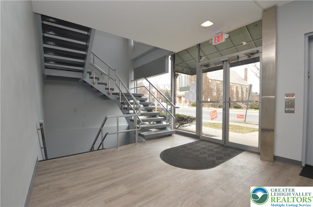 701 West Broad Street 110 Property Photo 2