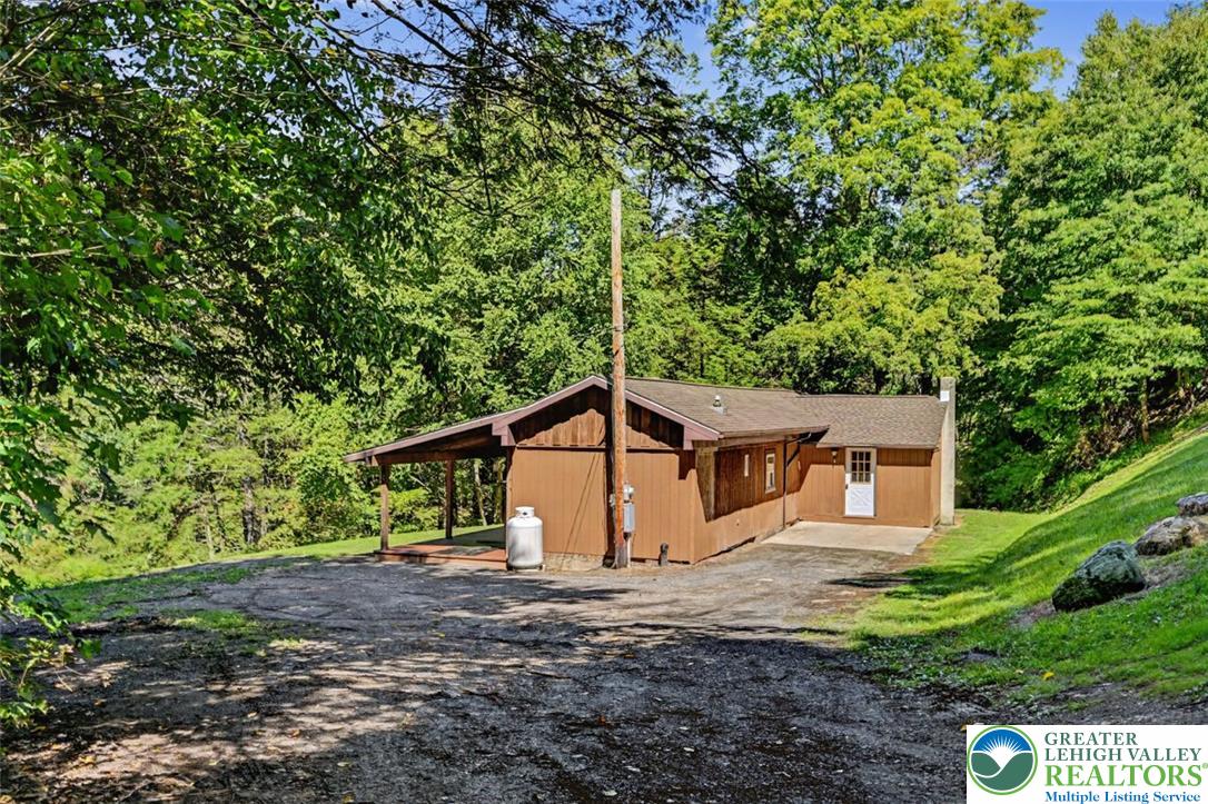 3583 Lakewood Road Property Photo 6