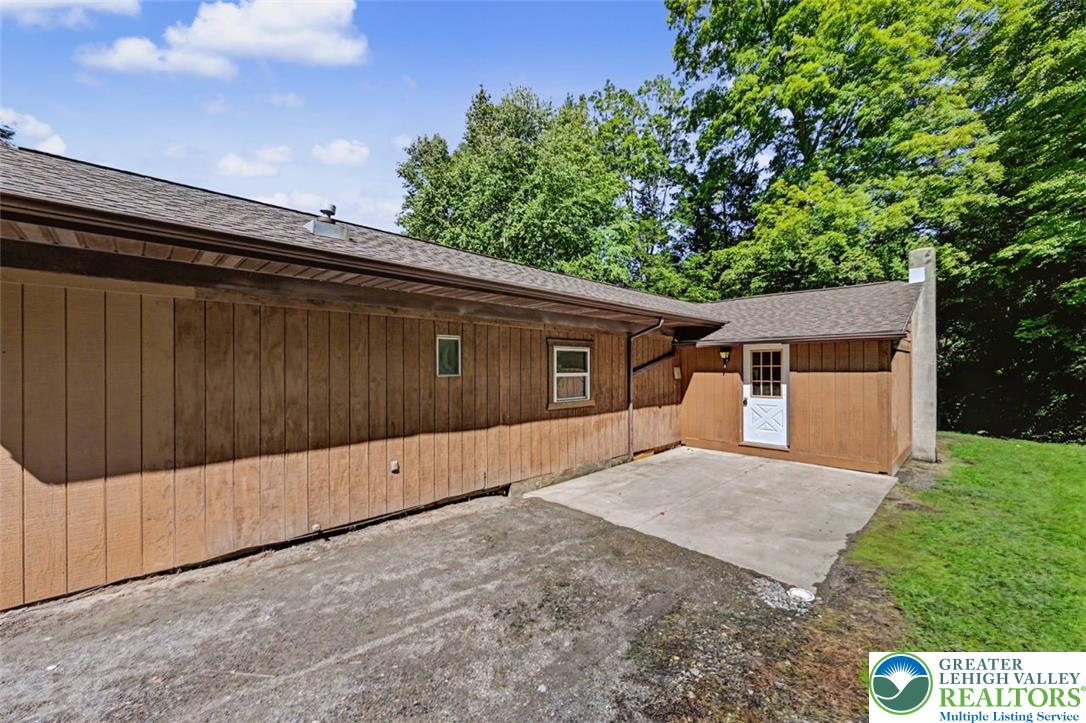 3583 Lakewood Road Property Photo 8