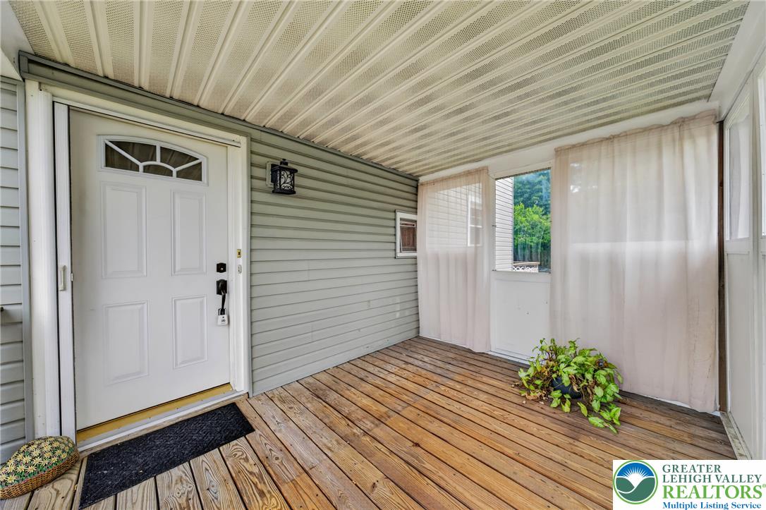 124 S 6th Street Property Photo 3