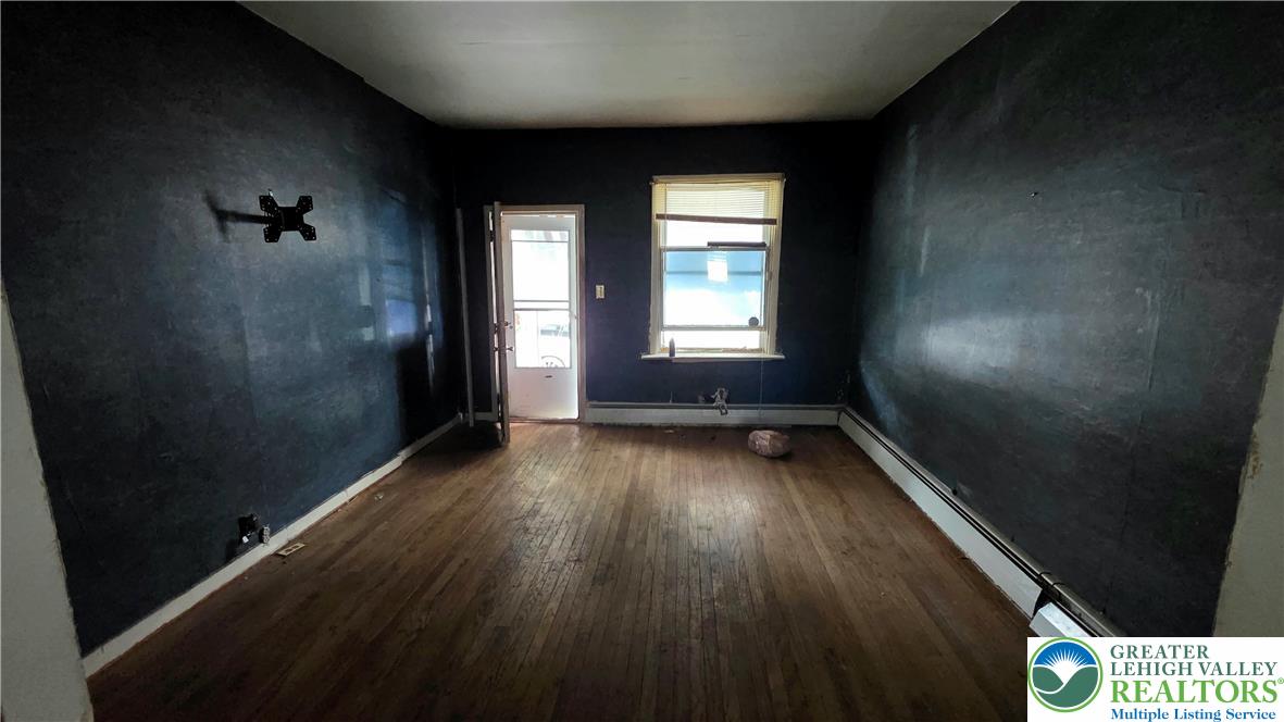 1334 West Gordon Street Property Photo 4