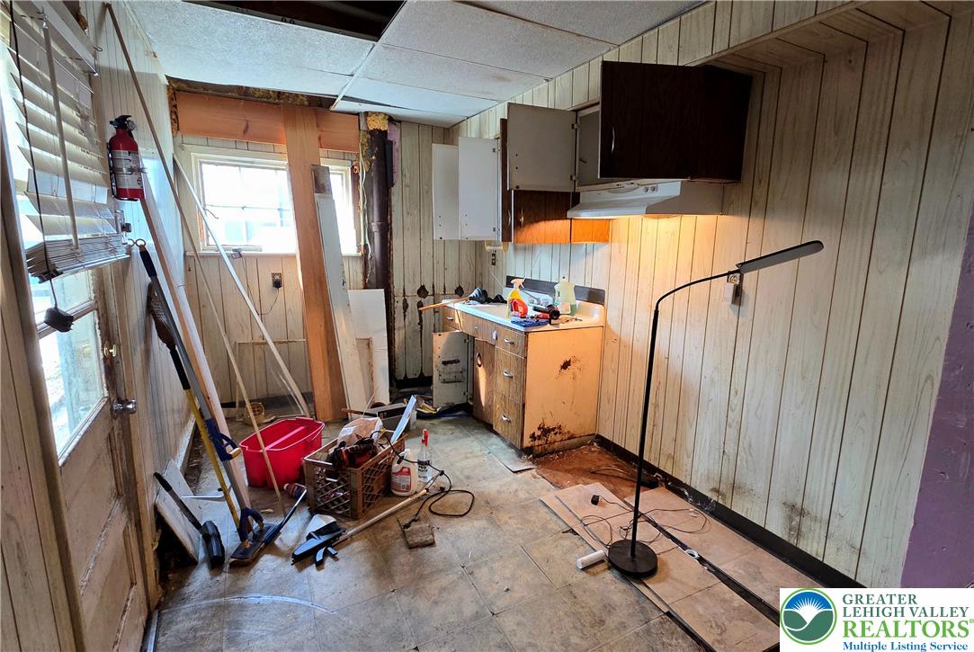 1334 West Gordon Street Property Photo 7