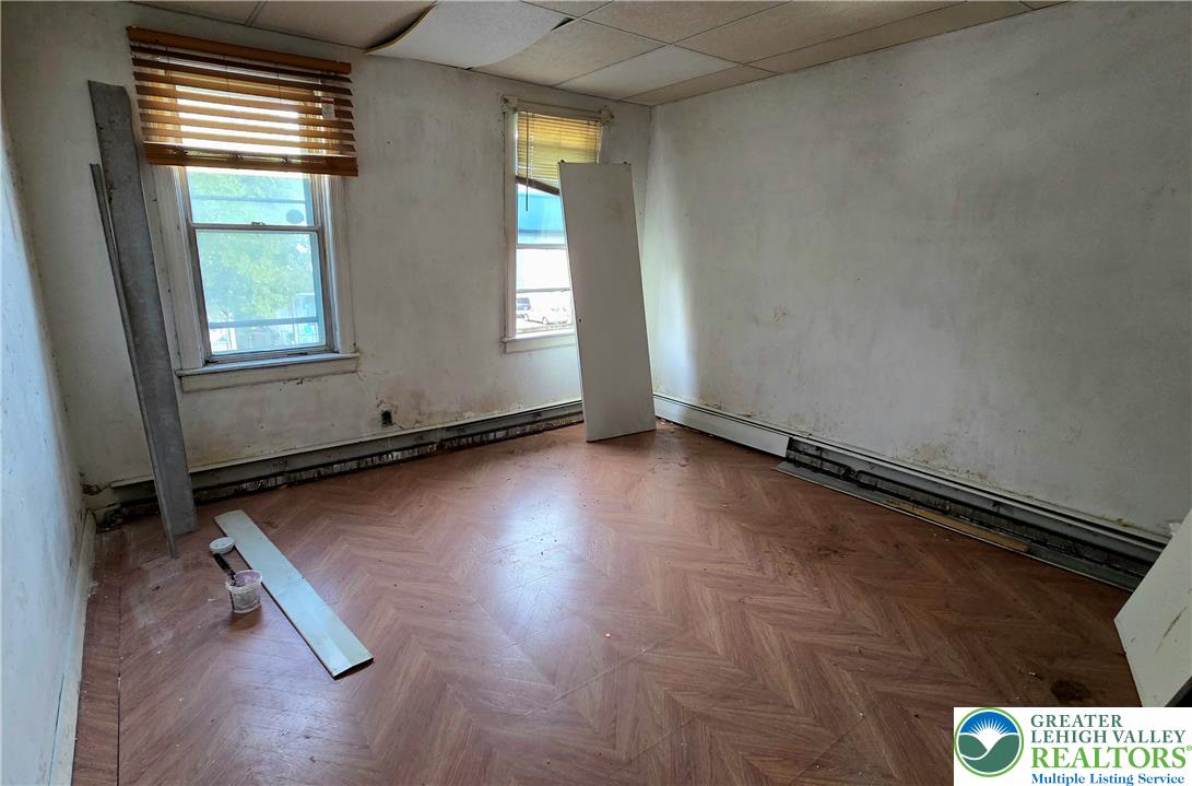 1334 West Gordon Street Property Photo 8
