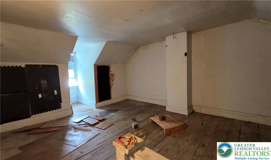 1334 West Gordon Street Property Photo 12