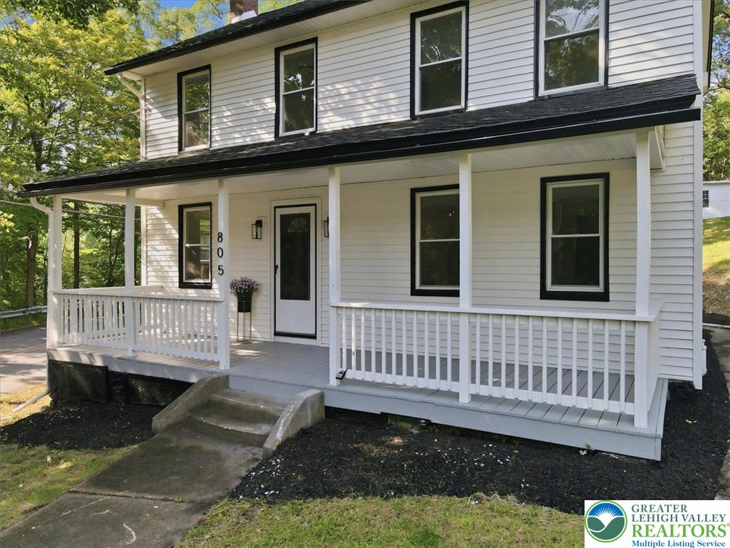 805 North Main Street Property Photo 3