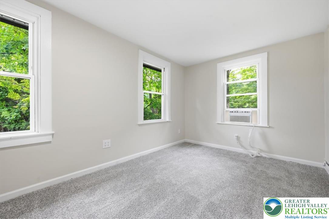 805 North Main Street Property Photo 24