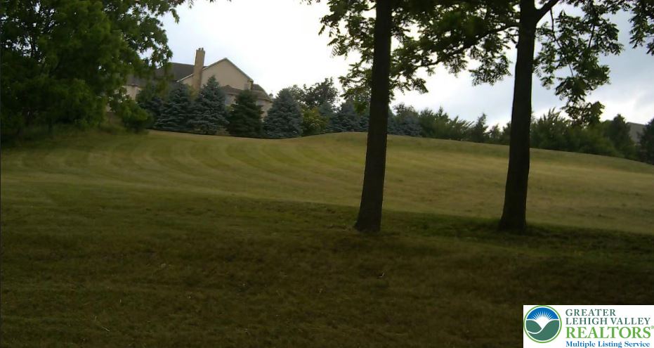 2795 Valley Road Property Photo 2