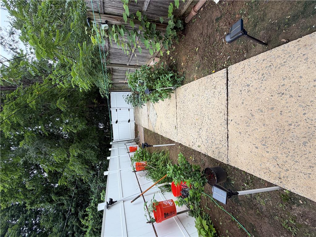 1142 Union Street Property Photo 25