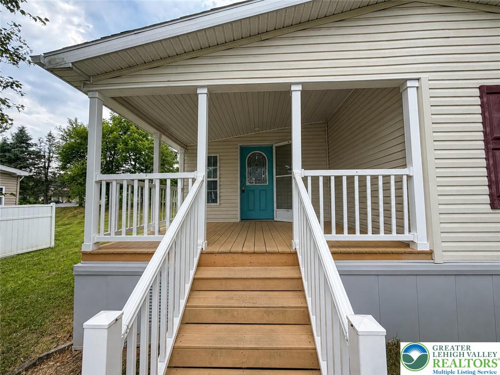 4442 Grey Wolf Lane Property Photo 5