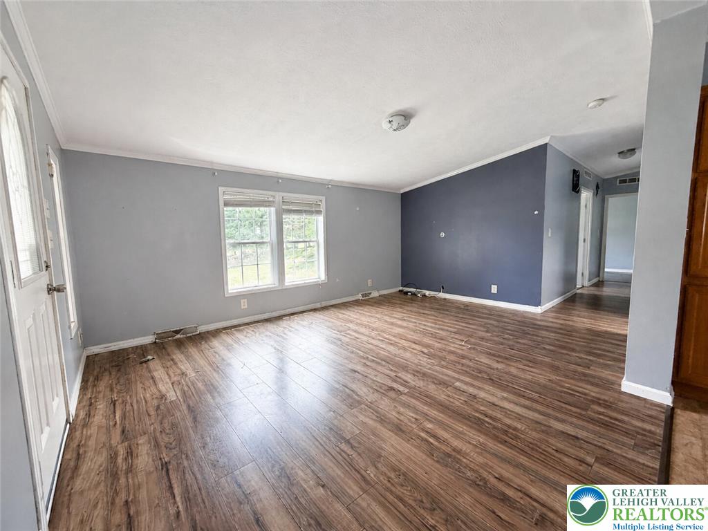 4442 Grey Wolf Lane Property Photo 6