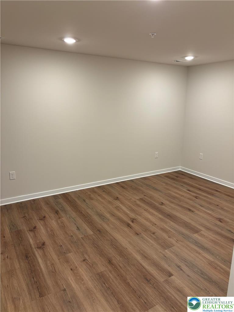 7680 Clayton Avenue Property Photo 13