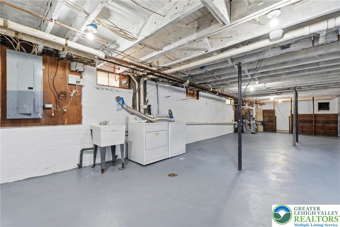 318 South 16th Street Property Photo 12
