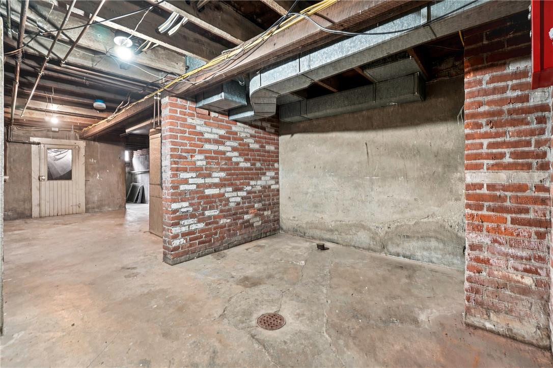 1019 Allen Street Property Photo 10