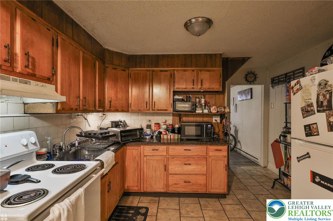 518 North New Street Property Photo 13