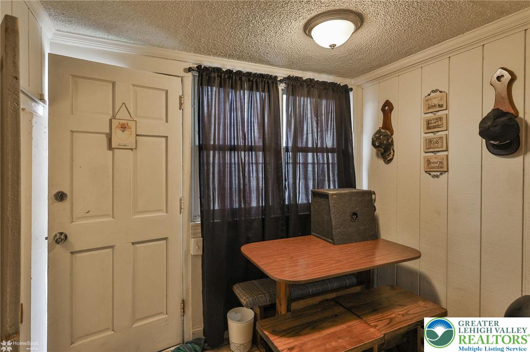 518 North New Street Property Photo 34