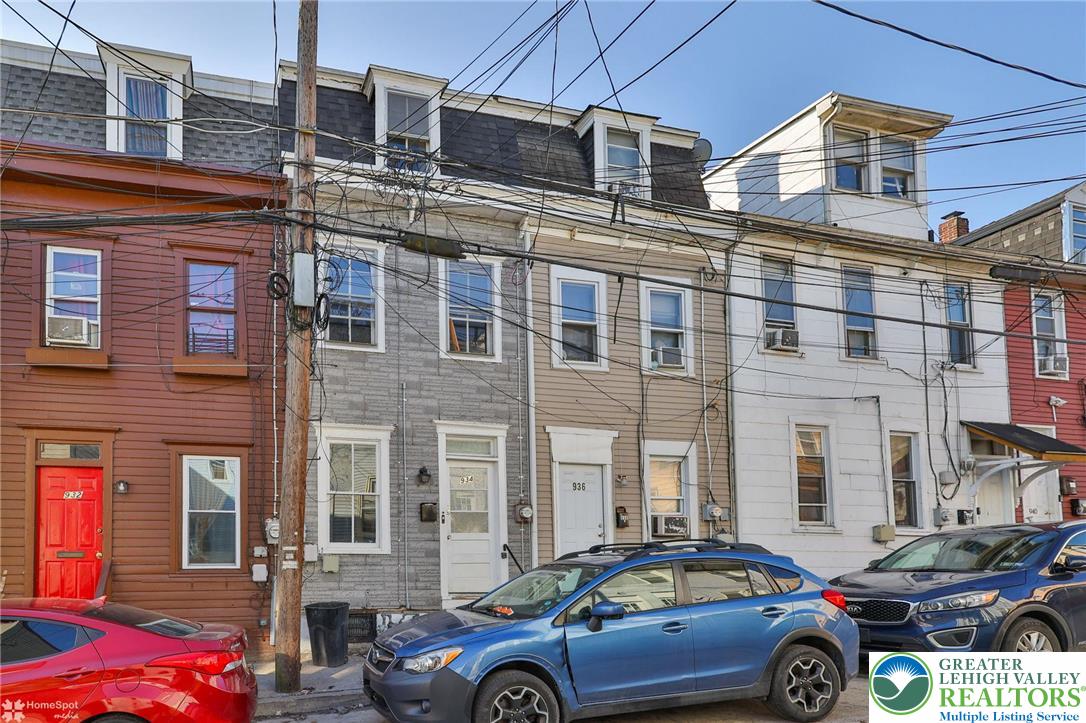 934 West Pine Street Property Photo 1