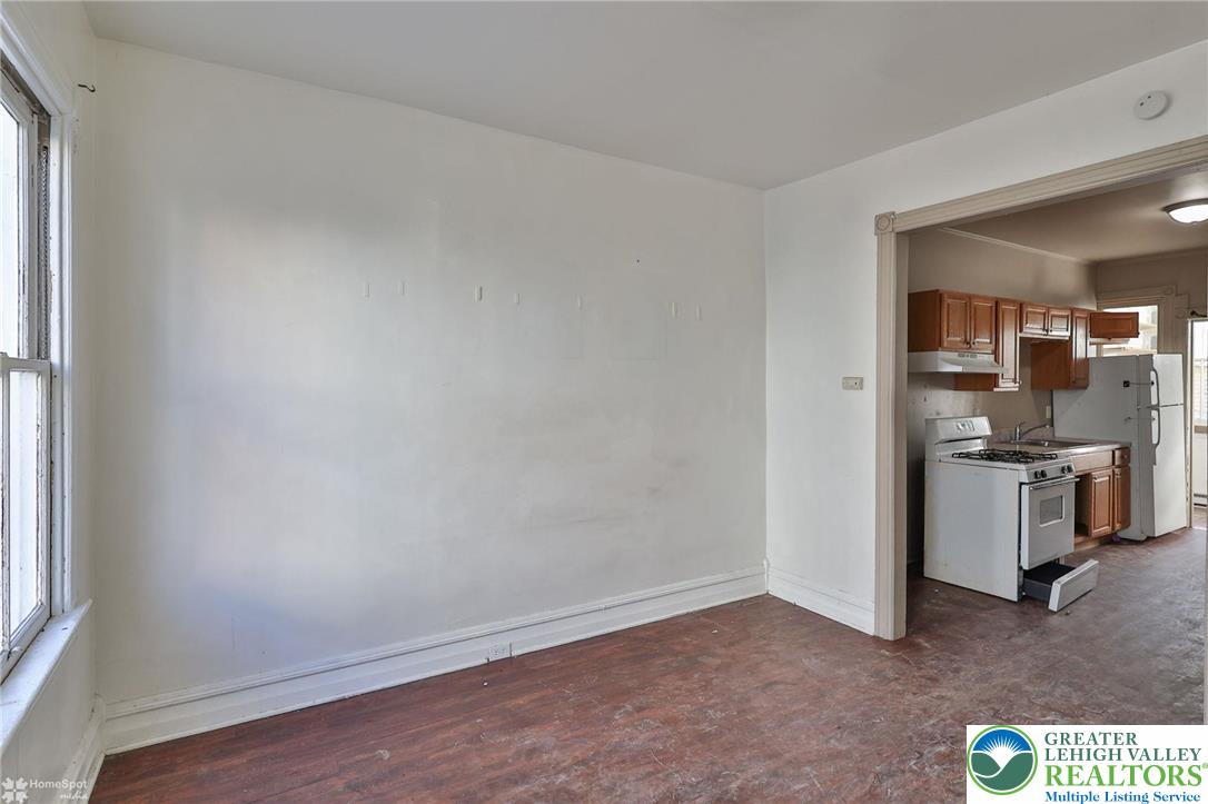 934 West Pine Street Property Photo 5
