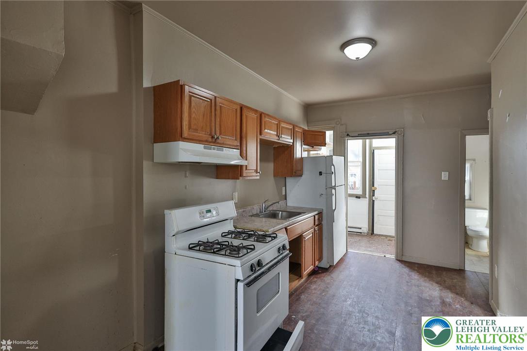 934 West Pine Street Property Photo 7