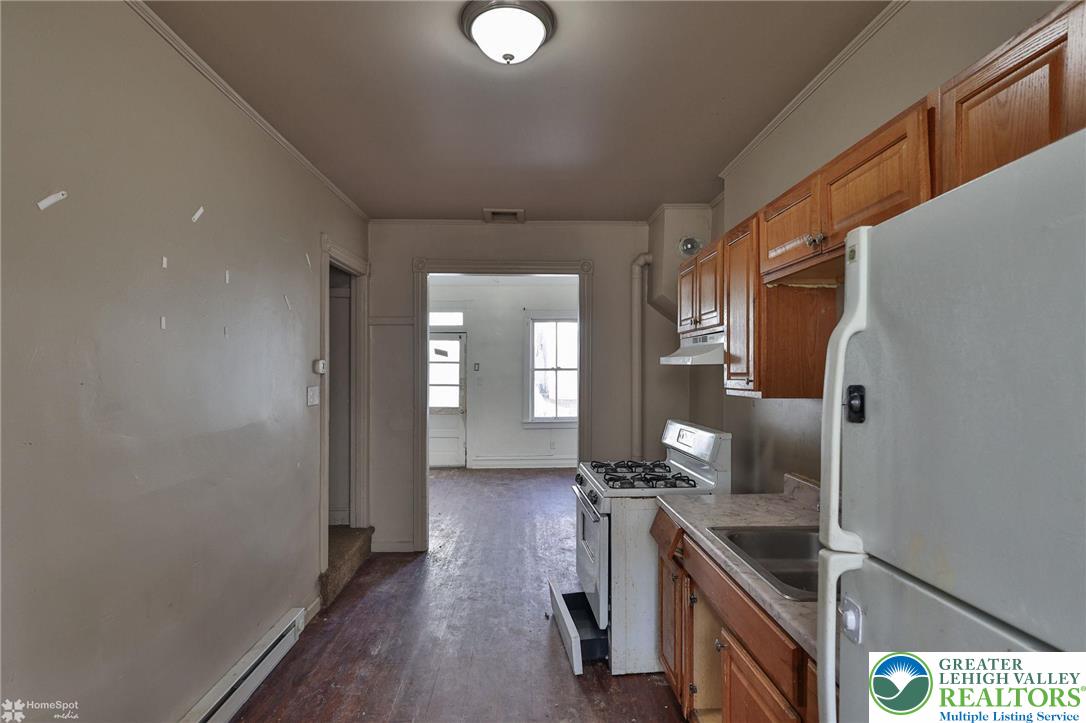 934 West Pine Street Property Photo 9