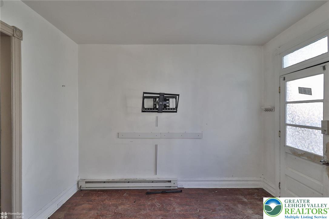 934 West Pine Street Property Photo 15