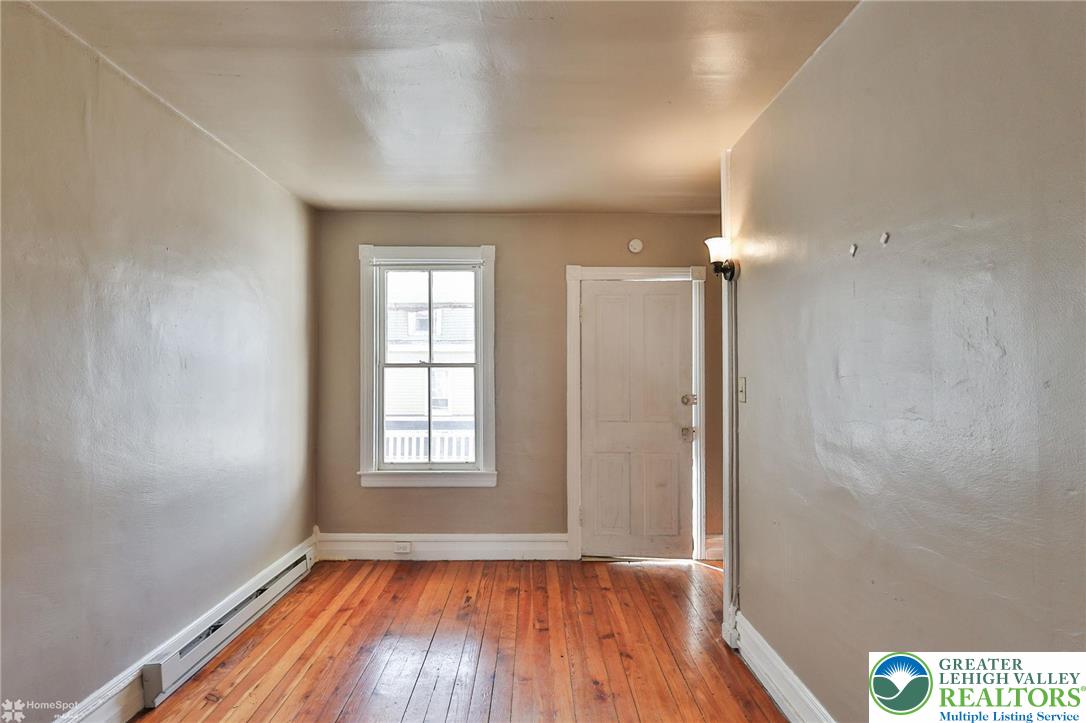 934 West Pine Street Property Photo 17