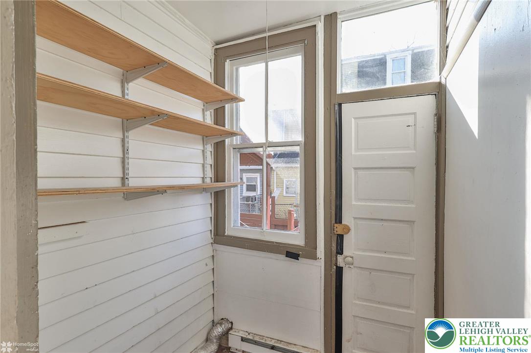 934 West Pine Street Property Photo 21