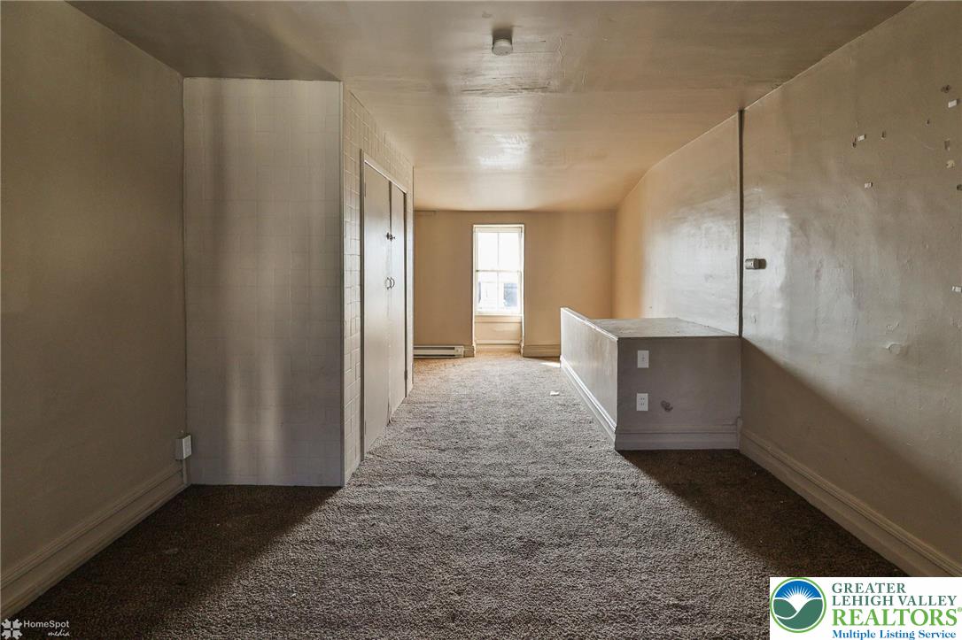 934 West Pine Street Property Photo 22
