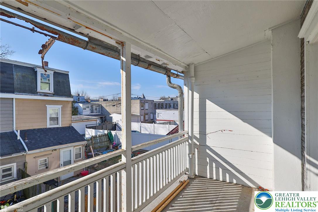 934 West Pine Street Property Photo 25