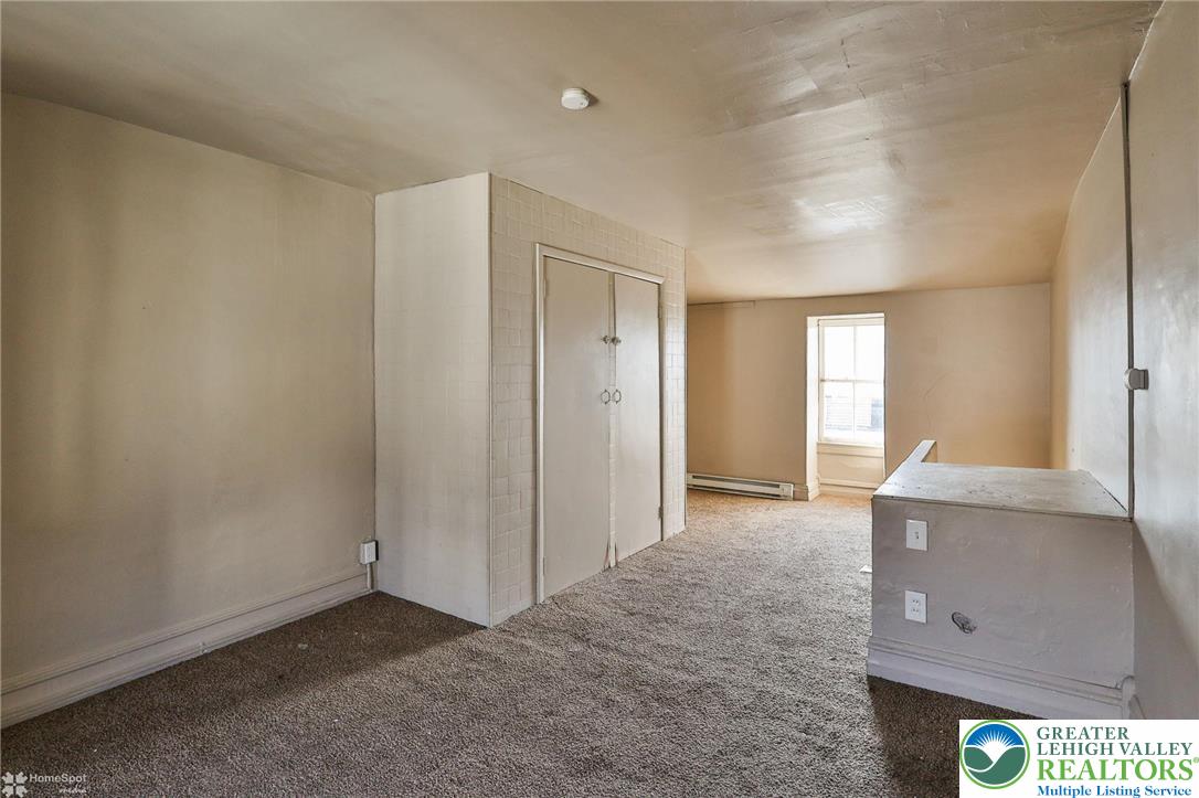 934 West Pine Street Property Photo 26