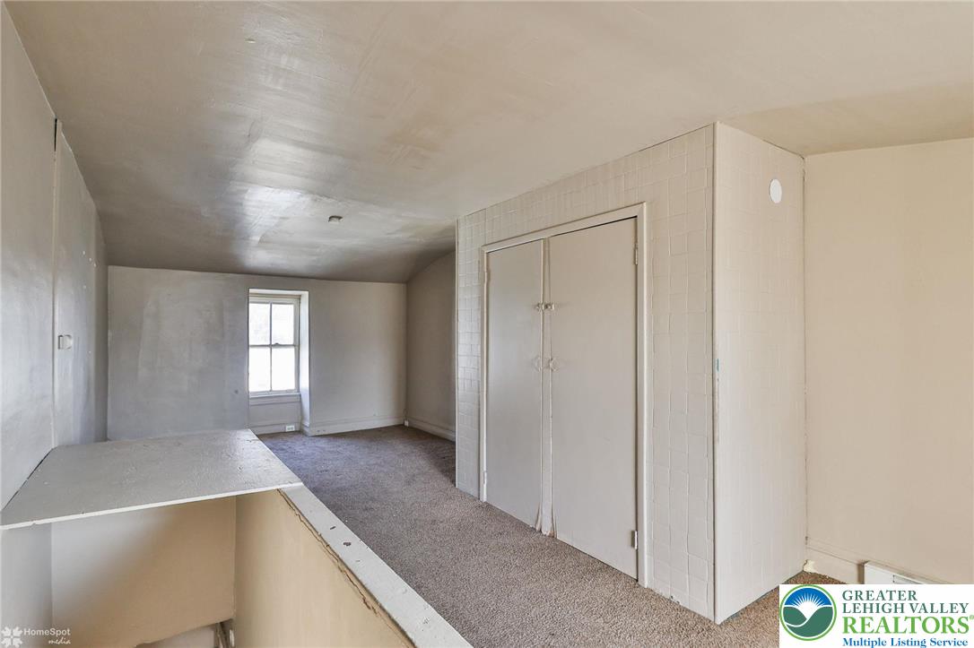 934 West Pine Street Property Photo 29