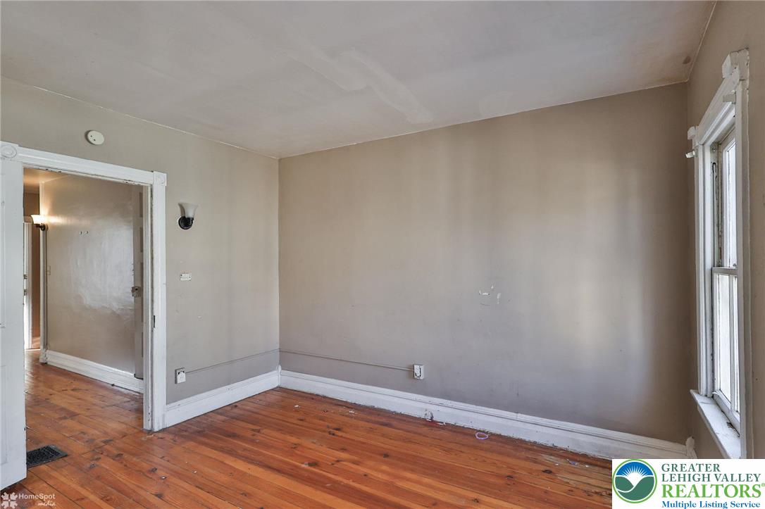 934 West Pine Street Property Photo 30
