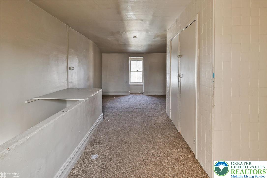 934 West Pine Street Property Photo 34