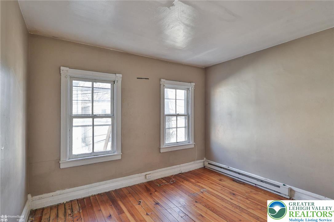 934 West Pine Street Property Photo 37