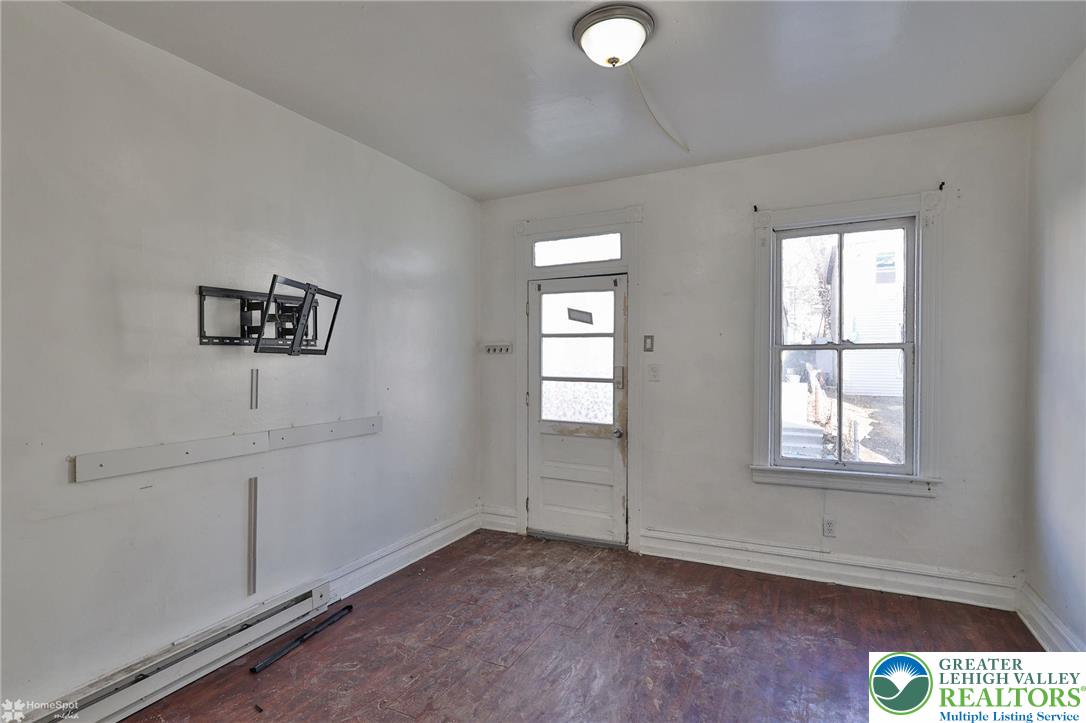 934 West Pine Street Property Photo 41