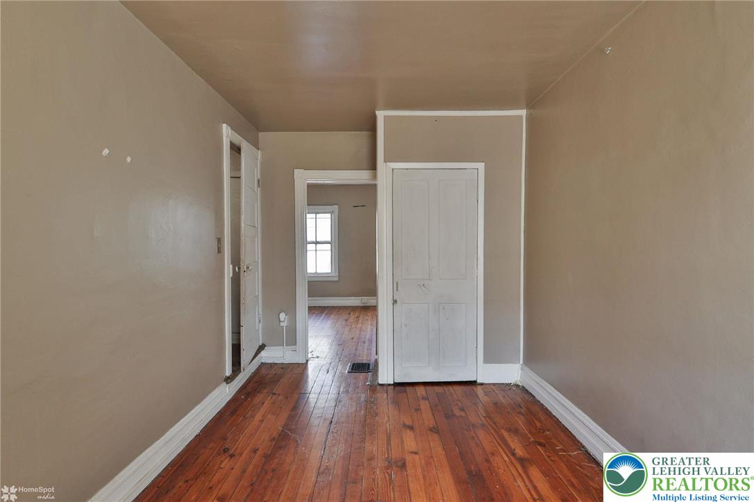 934 West Pine Street Property Photo 42
