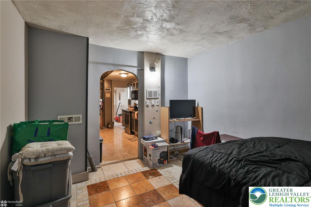 143 North 5th Street Property Photo 3