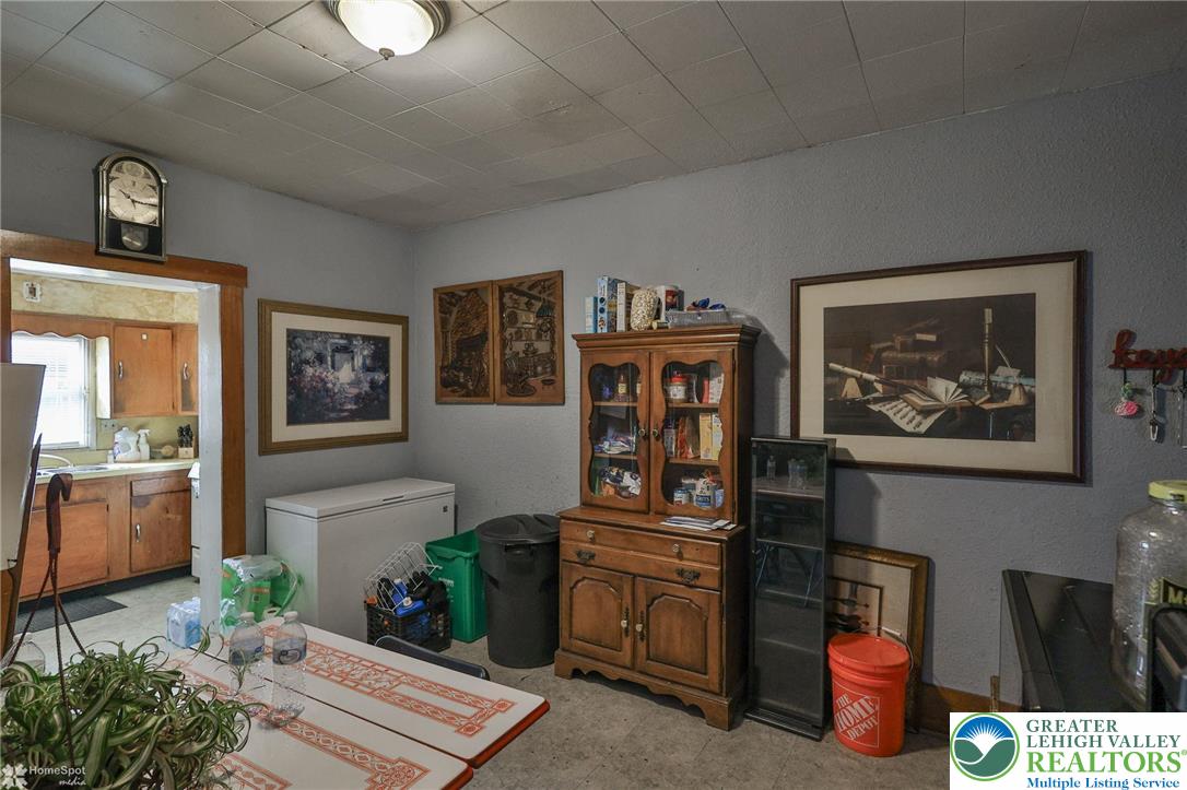 938 North Street Property Photo 10