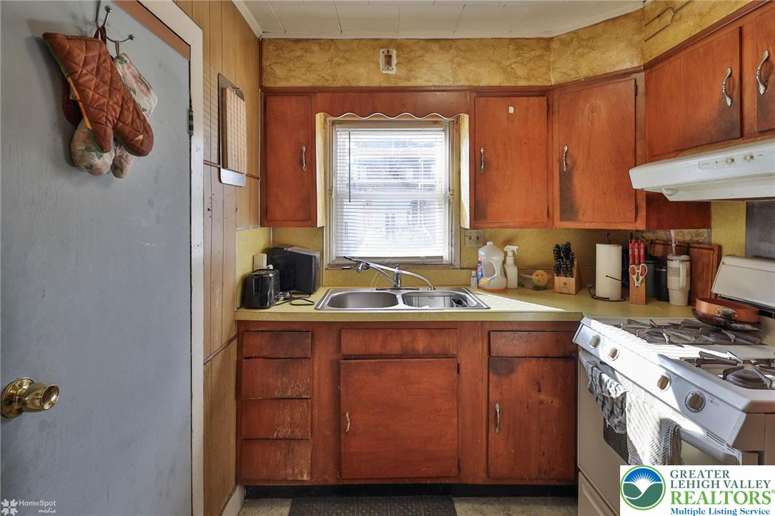 938 North Street Property Photo 12