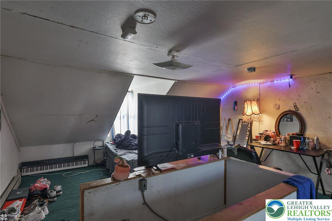 938 North Street Property Photo 35