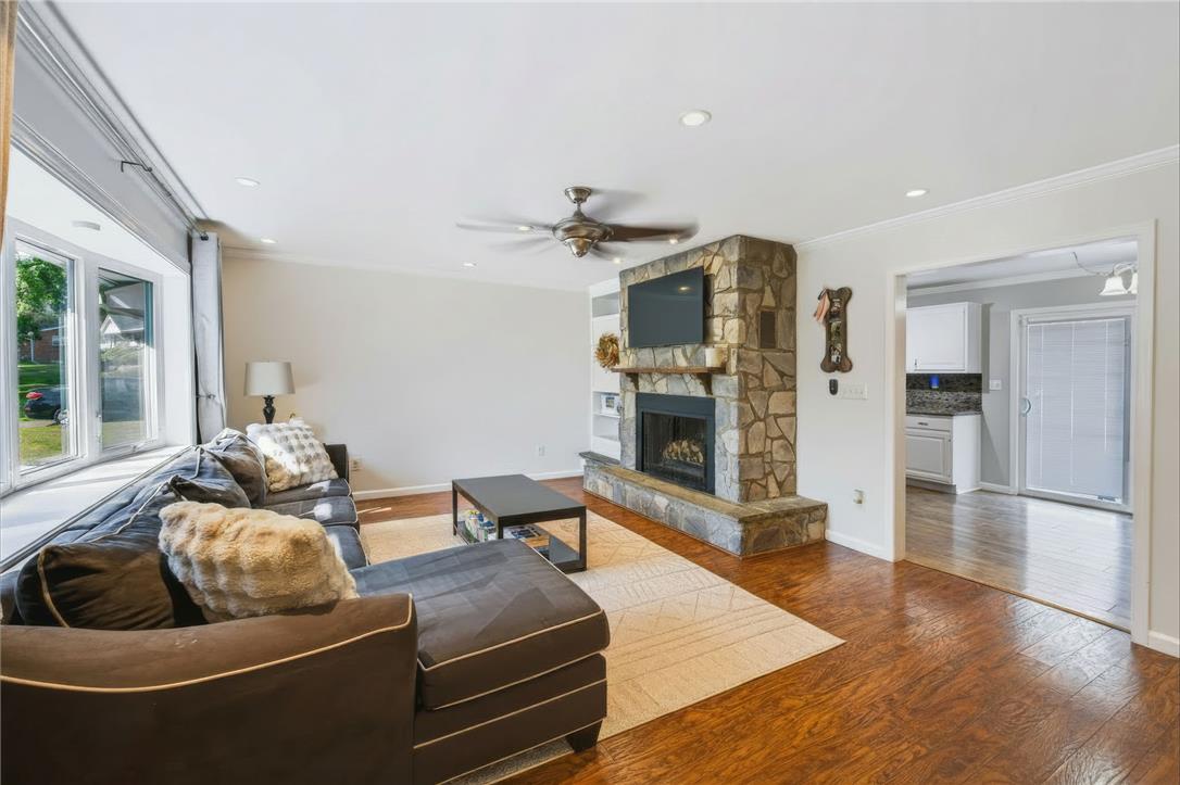 1242 Walnut Lane Property Photo 3